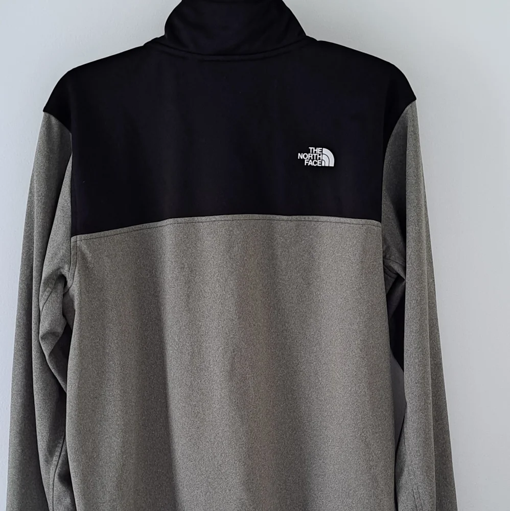 The North Face quarter zip men's large